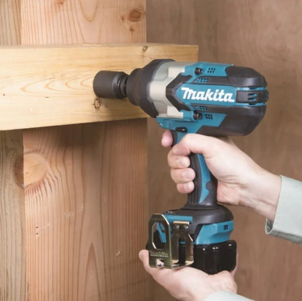 Makita DTW1002RTJ Avvitatore ad impulsi Brushless a batteria 18 V - DTW1002RTJ