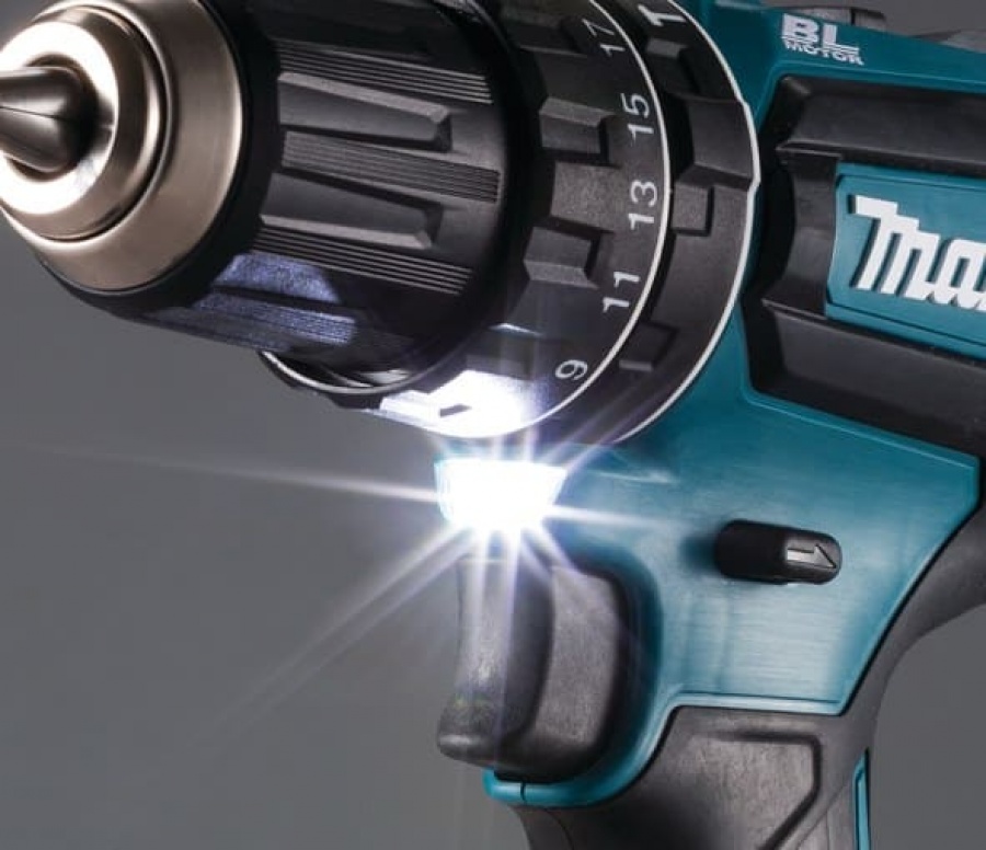 Trapano avvitatore con percussione Makita DHP453RFE 18V