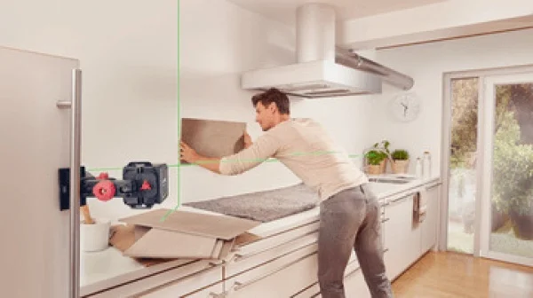 Bosch hobby quigo green livella laser multifunzione per squadri 2 linee verdi 0603663c00 0603663c00 - dettaglio 3