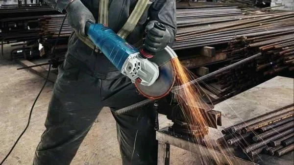 Bosch gws 24-230 pz smerigliatrice angolare 2400 w - dettaglio 4