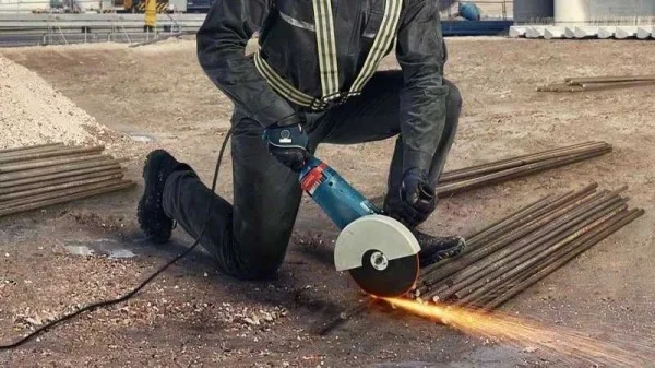 Bosch gws 24-230 pz smerigliatrice angolare 2400 w - dettaglio 5