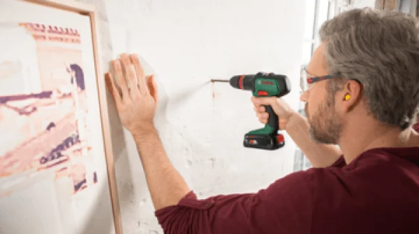 Bosch hobby advancedimpact 18 trapano avvitatore a percussione 18 v brushless con due batterie - dettaglio 8