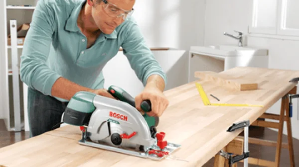 Bosch hobby pks 66 af sega circolare 1600 w con binario di guida - dettaglio 6