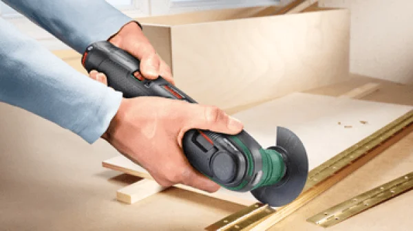 Bosch hobby universalmulti 12 corpo macchina utensile multifunzione 12 v senza batteria 0603103000 - dettaglio 3