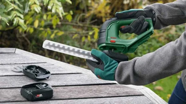Bosch hobby advancedshear 18v-10 forbici elettriche 18 v senza batteria con doppia lama 0600857001 - dettaglio 2