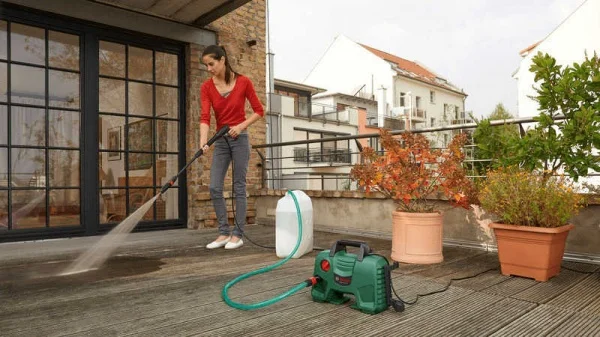 Bosch hobby easyaquatak 100 idropulitrice 100 bar con accessori 06008a7e00 - dettaglio 3