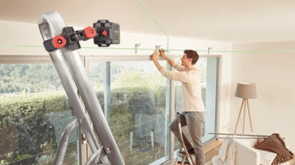 Bosch hobby quigo green livella laser multifunzione 2 linee verdi 0603663c00 - dettaglio 5