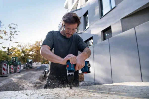 Bosch gsb 18v-45 trapano a percussuione brushless 18 v con due batterie 06019k3302 - dettaglio 2