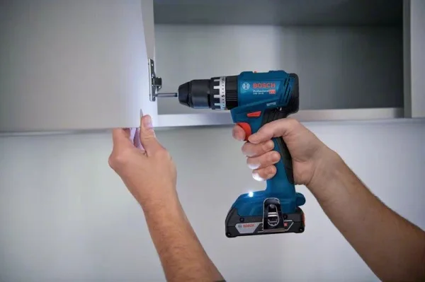Bosch gsb 18v-45 trapano a percussuione brushless 18 v con due batterie 06019k3302 - dettaglio 3