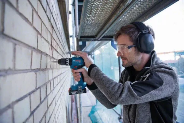 Bosch gsb 18v-45 trapano a percussuione brushless 18 v con due batterie 06019k3302 - dettaglio 4