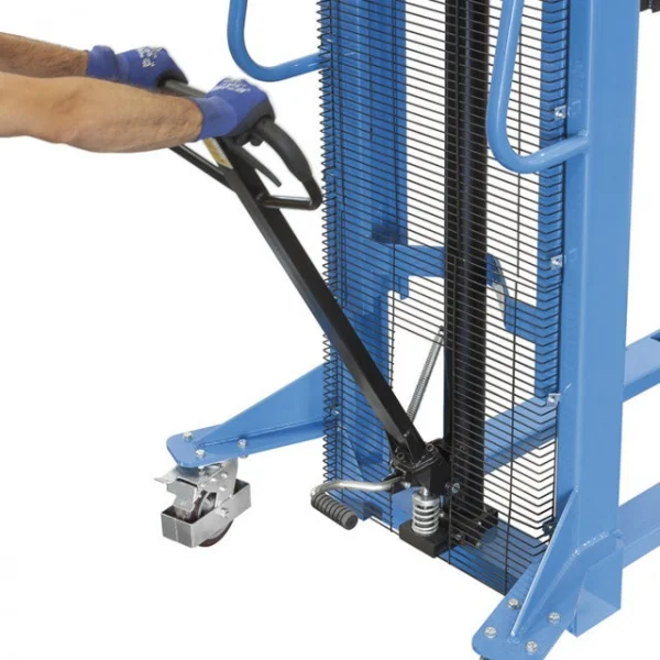 Fervi 0143/25 sollevatore manuale per pallet 250 cm - dettaglio 3