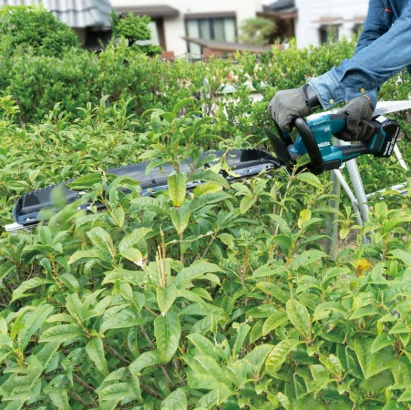 Makita duh606z tagliasiepi brushless 18 v lxt 60 cm senza batteria - dettaglio 9