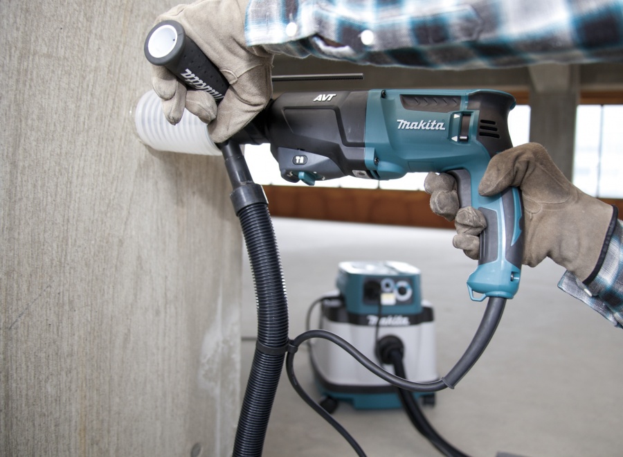 Utilizzo Tassellatore Makita HR2611F 800W mm. 26