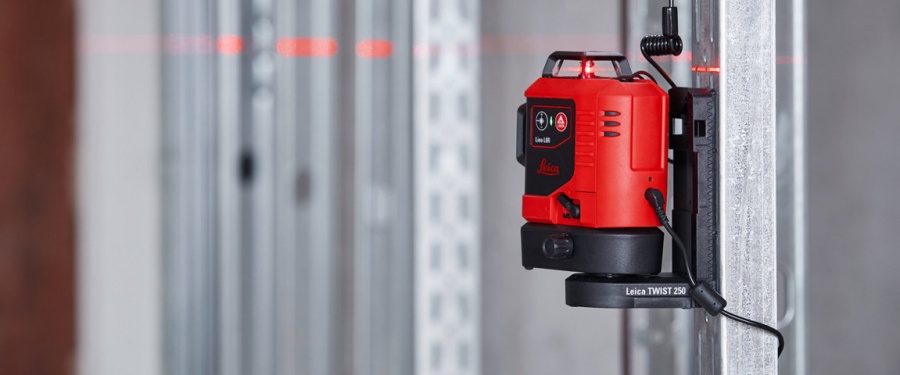 Leica  livella laser 3x360° a linee rosse autolivellante 918976 - dettaglio 3