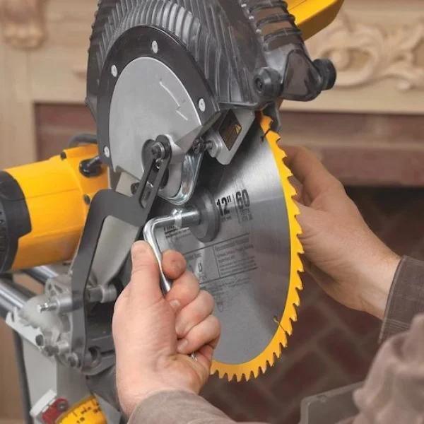 Dewalt dws780-qs troncatrice radiale 305 mm xps 1675 w - dettaglio 10