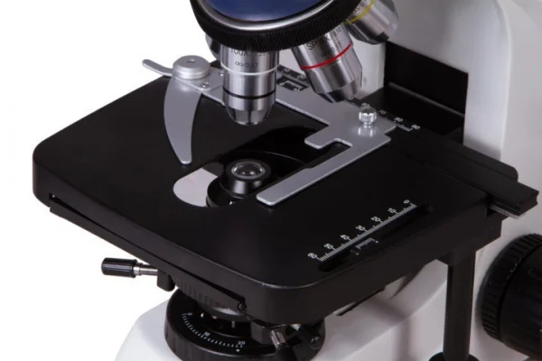 Levenhuk med 30t microscopio trinoculare professionale 73997 - dettaglio 9