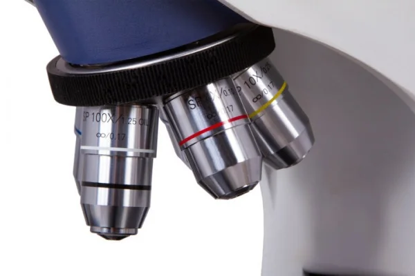 Levenhuk med d30t lcd microscopio trinoculare digitale professionale 73999 - dettaglio 5