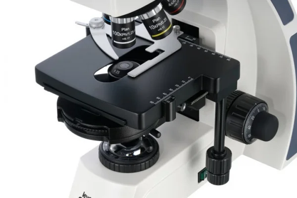 Levenhuk med d45t lcd microscopio trinoculare digitale professionale 74011 - dettaglio 8