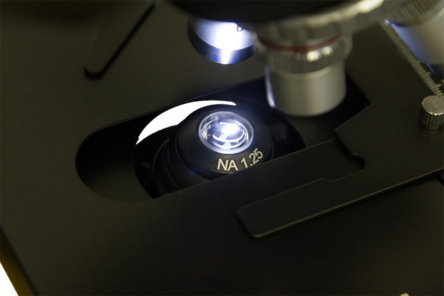 Levenhuk 700m microscopio monoculare 69655 - dettaglio 10