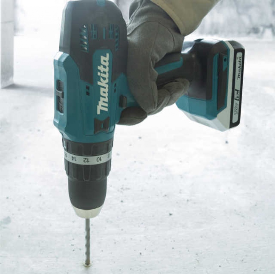 Makita DK18B56Y Set trapano a percussione e cesoie 18 V con batterie - DK18B56Y