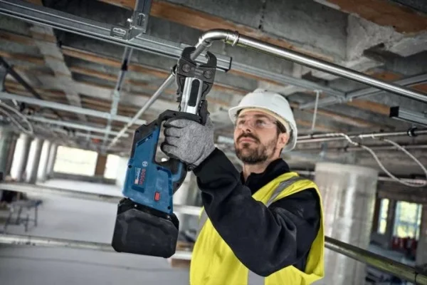 Bosch gpt 18v-19 professional pressatrice a batteria 19 kn con ganasce compact th 06019m2004 - dettaglio 3