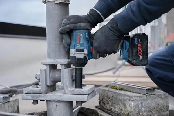 Bosch gds 18v-750 c chiave ad impulsi 18 v brushless 750 nm senza batteria 06019l9001 - dettaglio 4