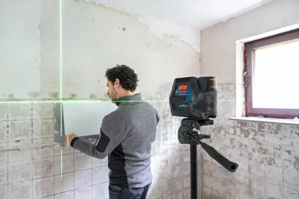 Bosch gcl 12v-50-22 cg livella laser verde combinata a linee e punti con treppiede 0601066s01 - dettaglio 5