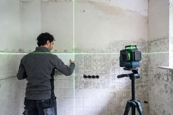 Bosch gll 12v-100-33 cg livella laser a linee verdi 360° con batteria 0601065401 - dettaglio 4