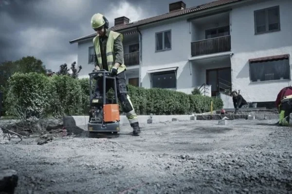 Husqvarna lx 90 piastra vibrante frontemarcia 16 kn honda 450 mm 967897101 - dettaglio 2