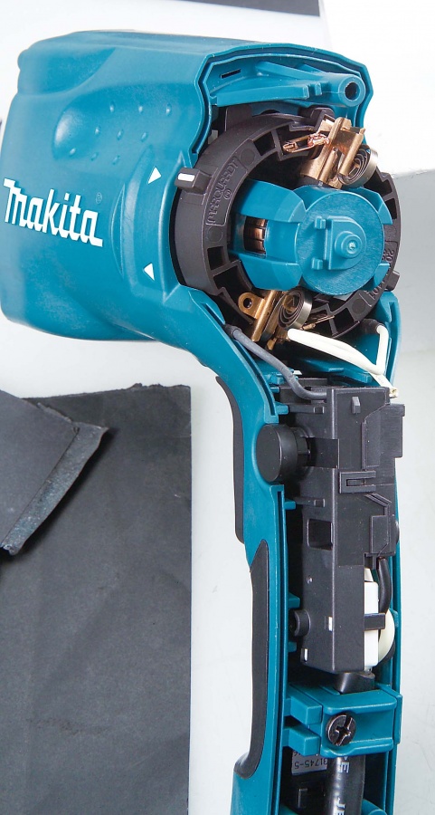 Dettaglio tassellatore Makita HR2470