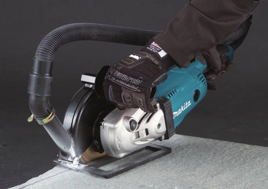 Makita GA9020KD Smerigliatrice angolare 2200 W con disco diamantato - GA9020KD