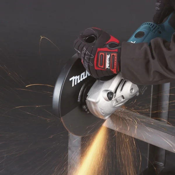 Utilizzo smerigliatrice Makita GA9020