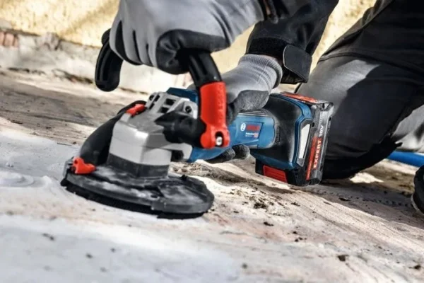 Bosch set 4 batterie 18 v 4,0 ah e 2 batterie 18 v 8,0 ah  cod. 1600a0373g - dettaglio 3