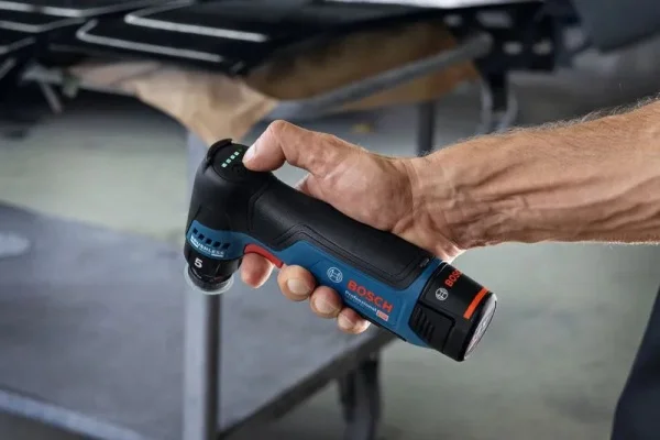 Bosch levigatrice rotorbitale 32 mm 12 v brushless senza batterie gex 12v-32 pro cod. 06019l2003 - dettaglio 2