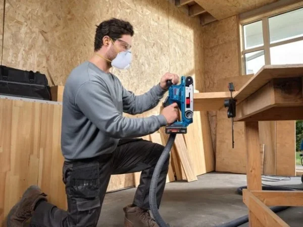 Bosch levigatrice a nastro 18 v brushless senza batterie gbs18v-75 pro cod. 06012c2000 - dettaglio 5