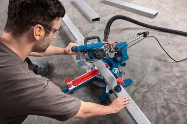 Bosch troncatrice radiale 216 mm gcm305-216s pro cod. 0601b61000 - dettaglio 6