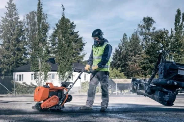 Husqvarna piastra vibrante frontemarcia 14,6 kn 420 mm senza batterie lf 75 pace 970817301 - dettaglio 8