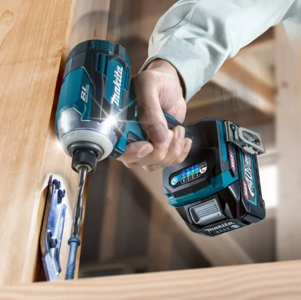 Makita avvitatore ad impulsi xgt brushless 40 v senza batteria td001gz - dettaglio 2